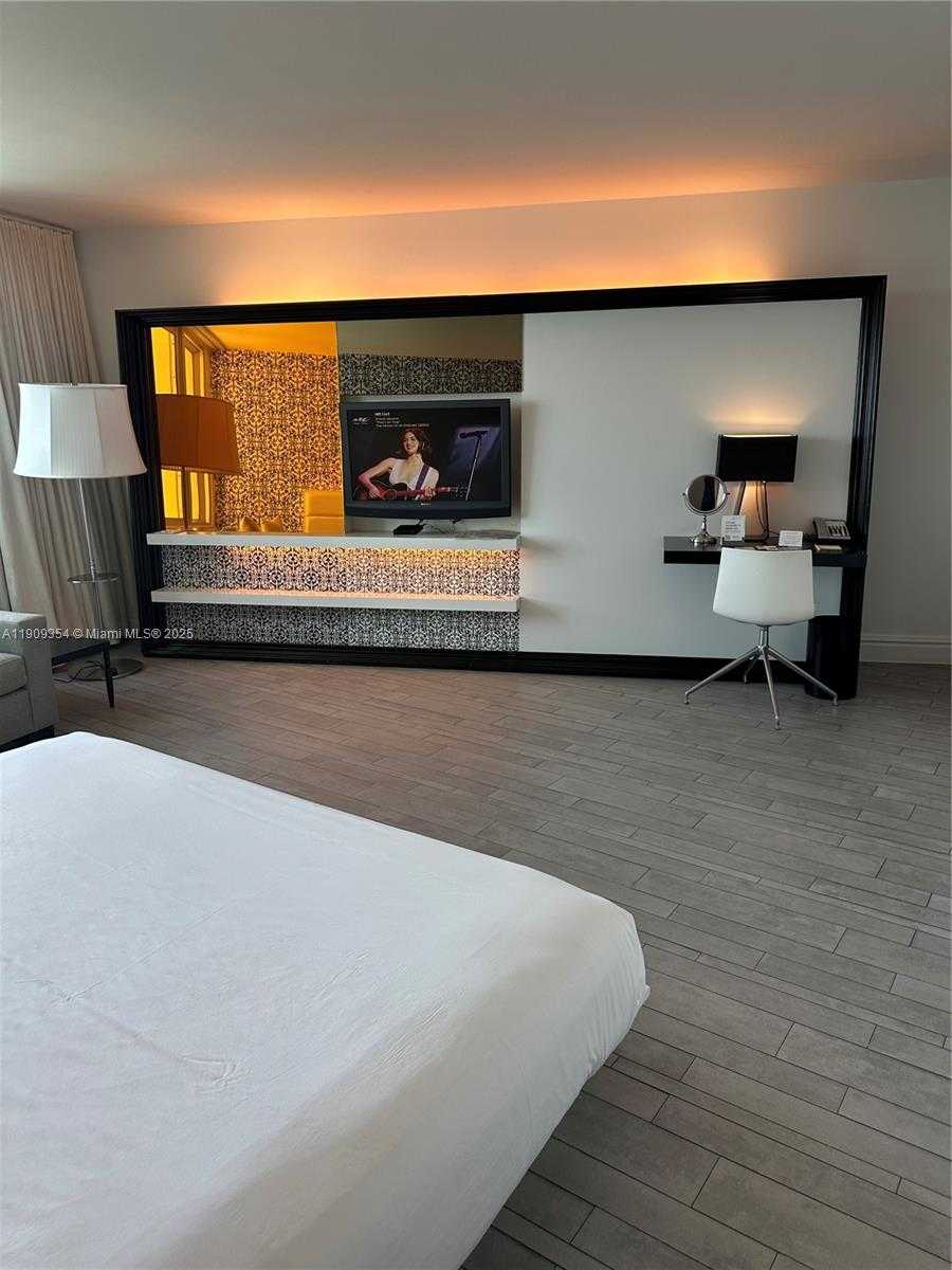 Small Image of 1100 WEST AVE #1206, Miami Beach Number 9