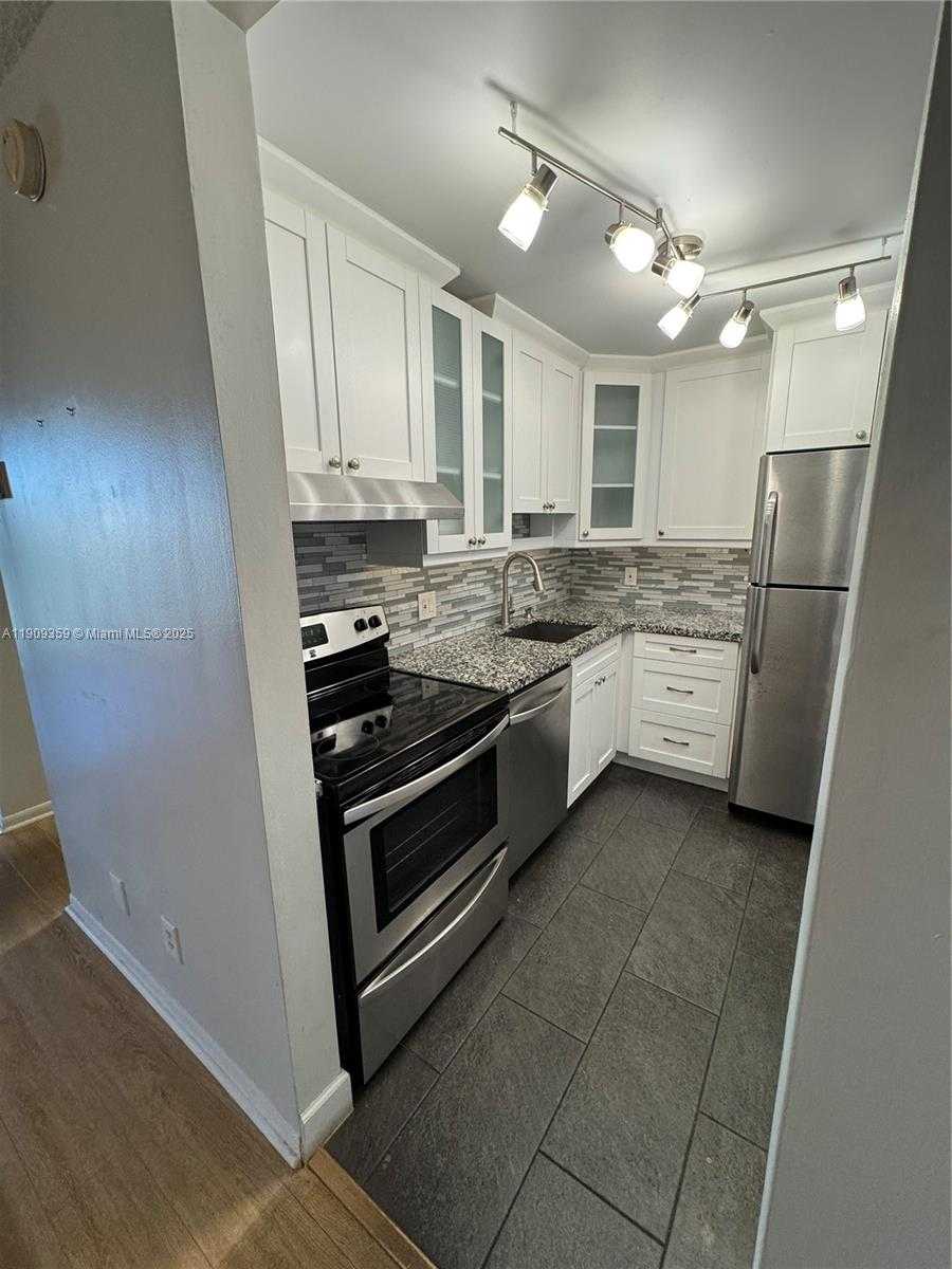 Small Image of 8411 NORTH WEST 8TH ST #203, Miami Number 3