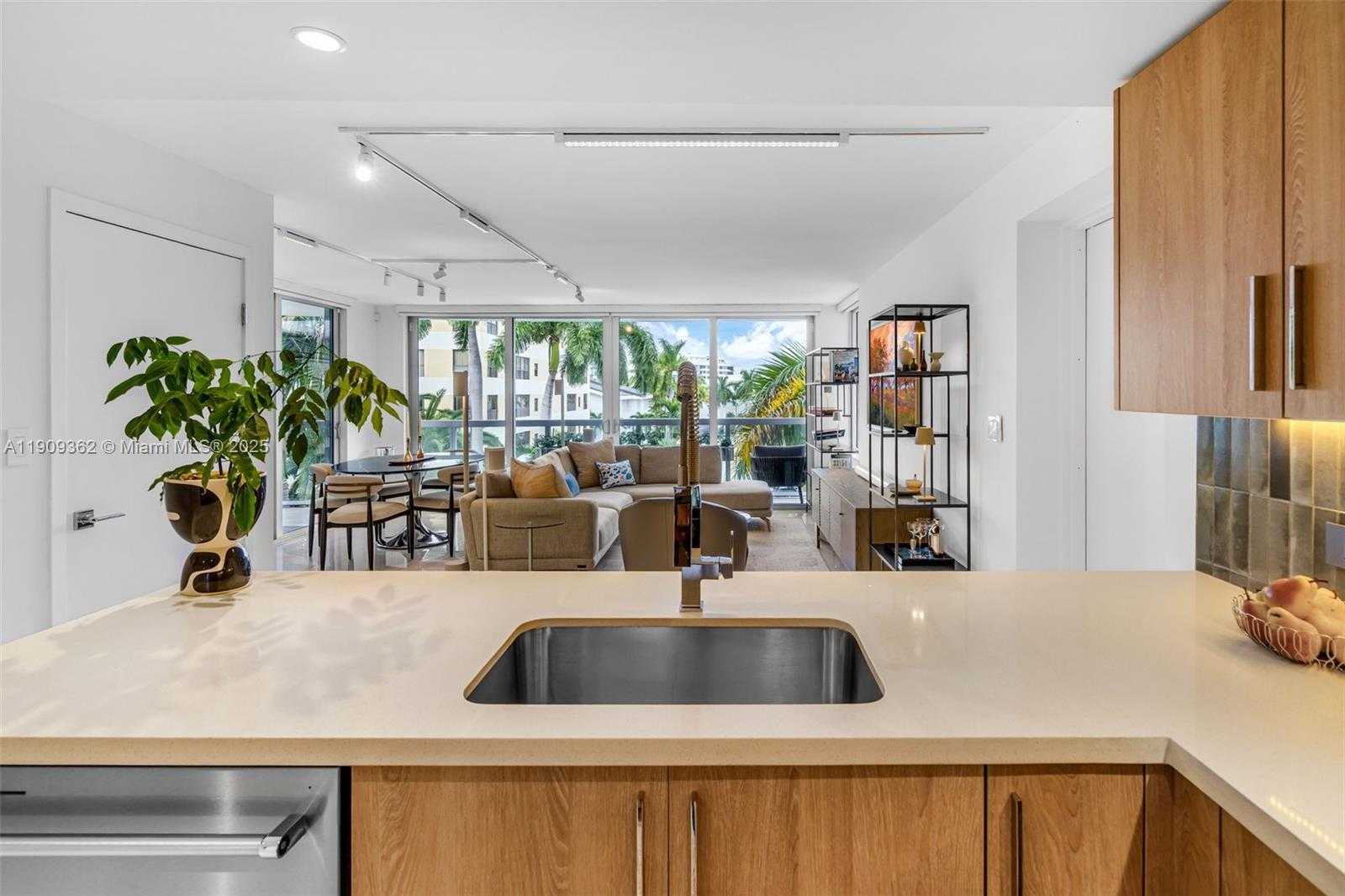 Small Image of 1100 100TH ST #401, Bay Harbor Islands Number 12