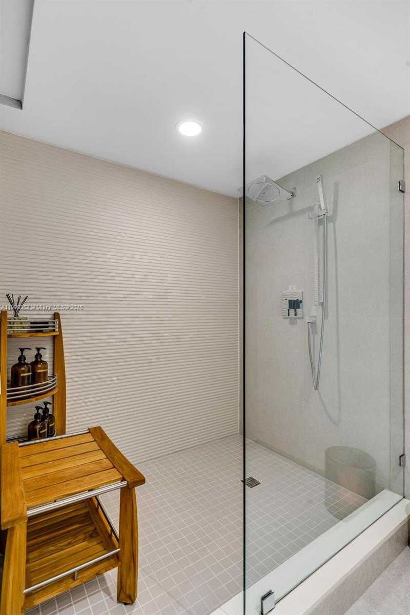 Small Image of 1100 100TH ST #401, Bay Harbor Islands Number 25