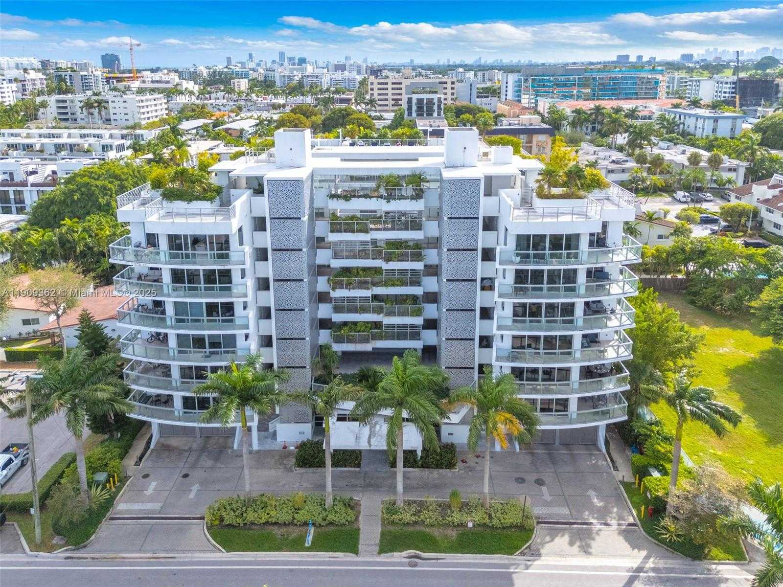 Small Image of 1100 100TH ST #401, Bay Harbor Islands Number 33