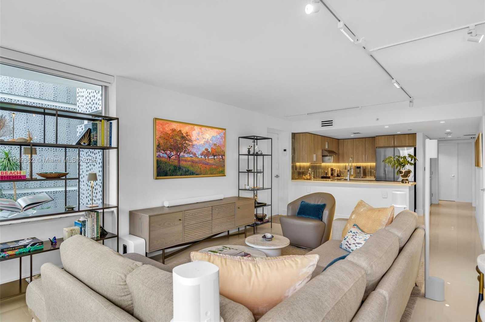 Small Image of 1100 100TH ST #401, Bay Harbor Islands Number 6