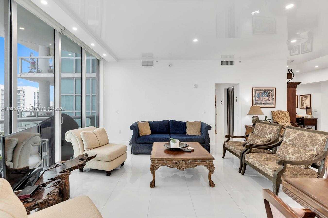 Small Image of 3131 NORTH EAST 188TH ST #2-1004, Aventura Number 14