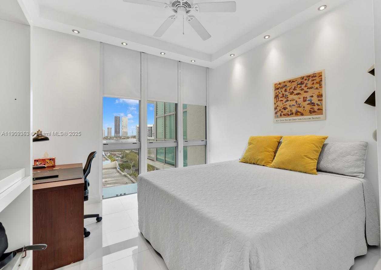 Small Image of 3131 NORTH EAST 188TH ST #2-1004, Aventura Number 20