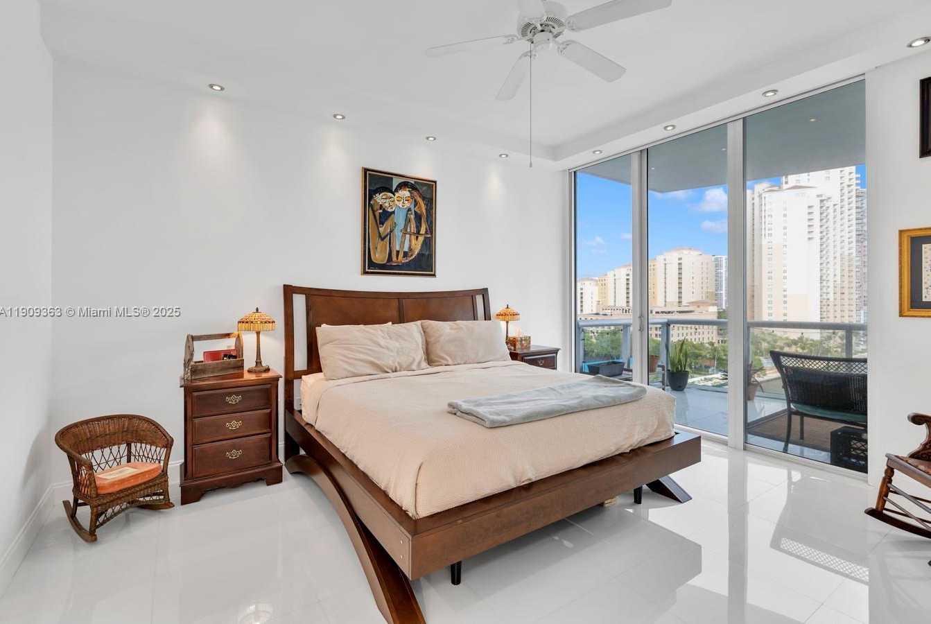 Small Image of 3131 NORTH EAST 188TH ST #2-1004, Aventura Number 23