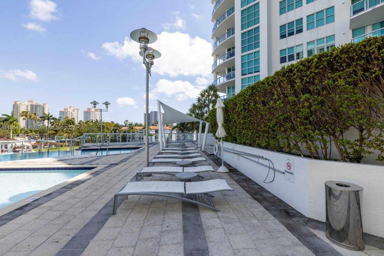 Small Image of 3131 NORTH EAST 188TH ST #2-1004, Aventura Number 47
