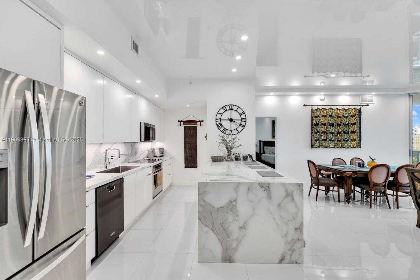 Small Image of 3131 NORTH EAST 188TH ST #2-1004, Aventura Number 5