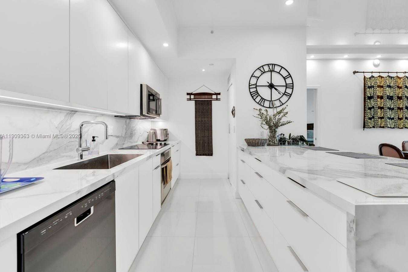 Small Image of 3131 NORTH EAST 188TH ST #2-1004, Aventura Number 9