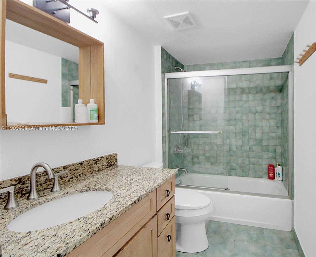 Small Image of 1621 COLLINS AVE #710, Miami Beach Number 16