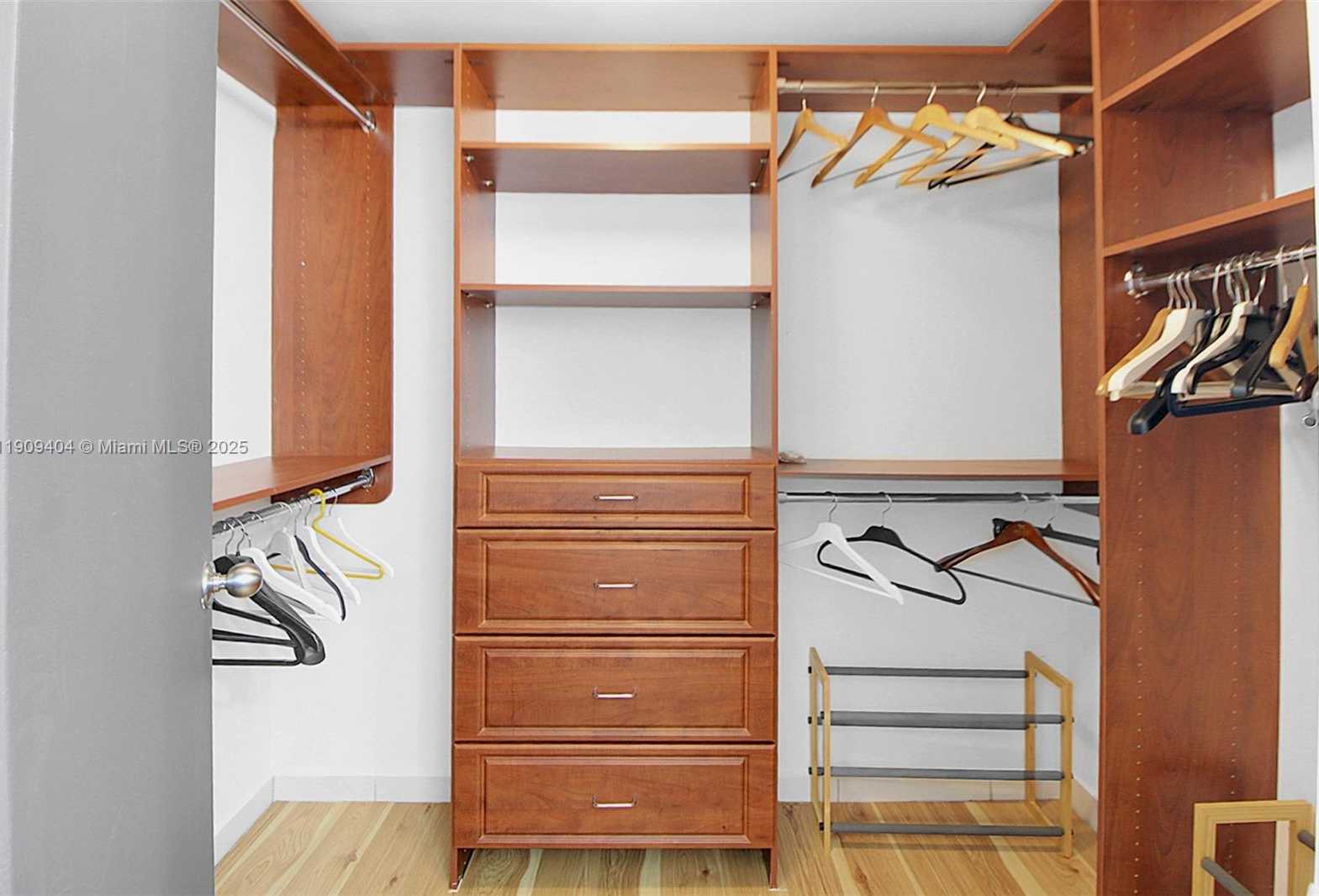 Small Image of 1621 COLLINS AVE #710, Miami Beach Number 20