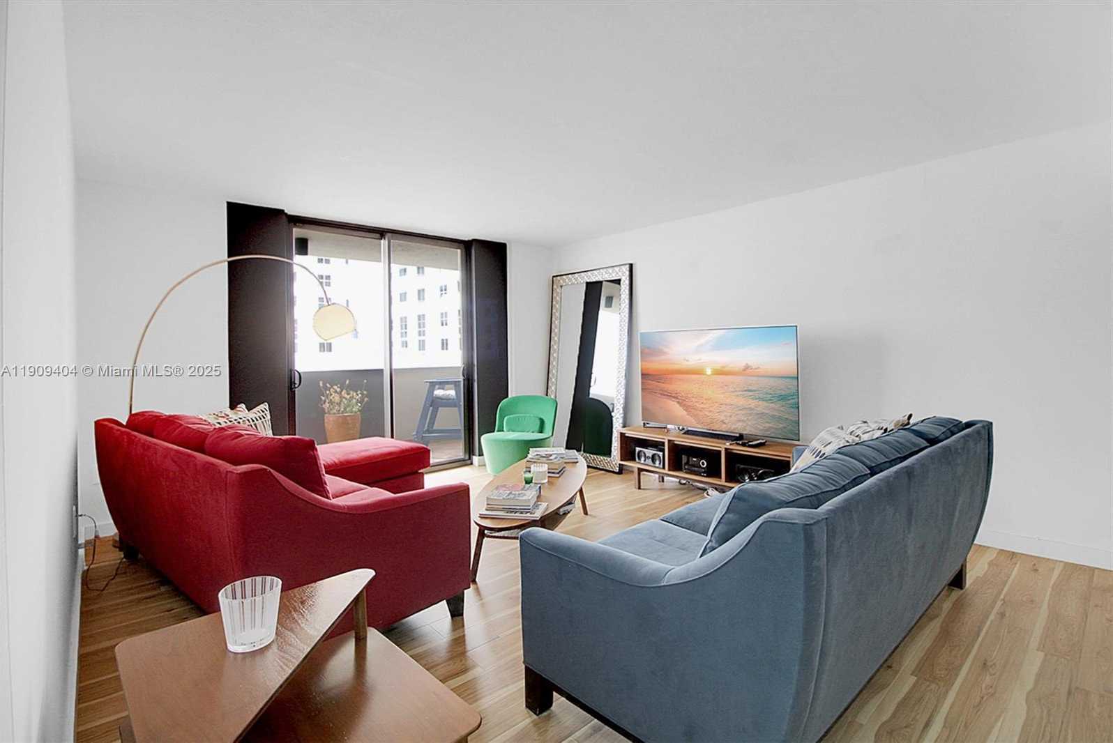 Small Image of 1621 COLLINS AVE #710, Miami Beach Number 4