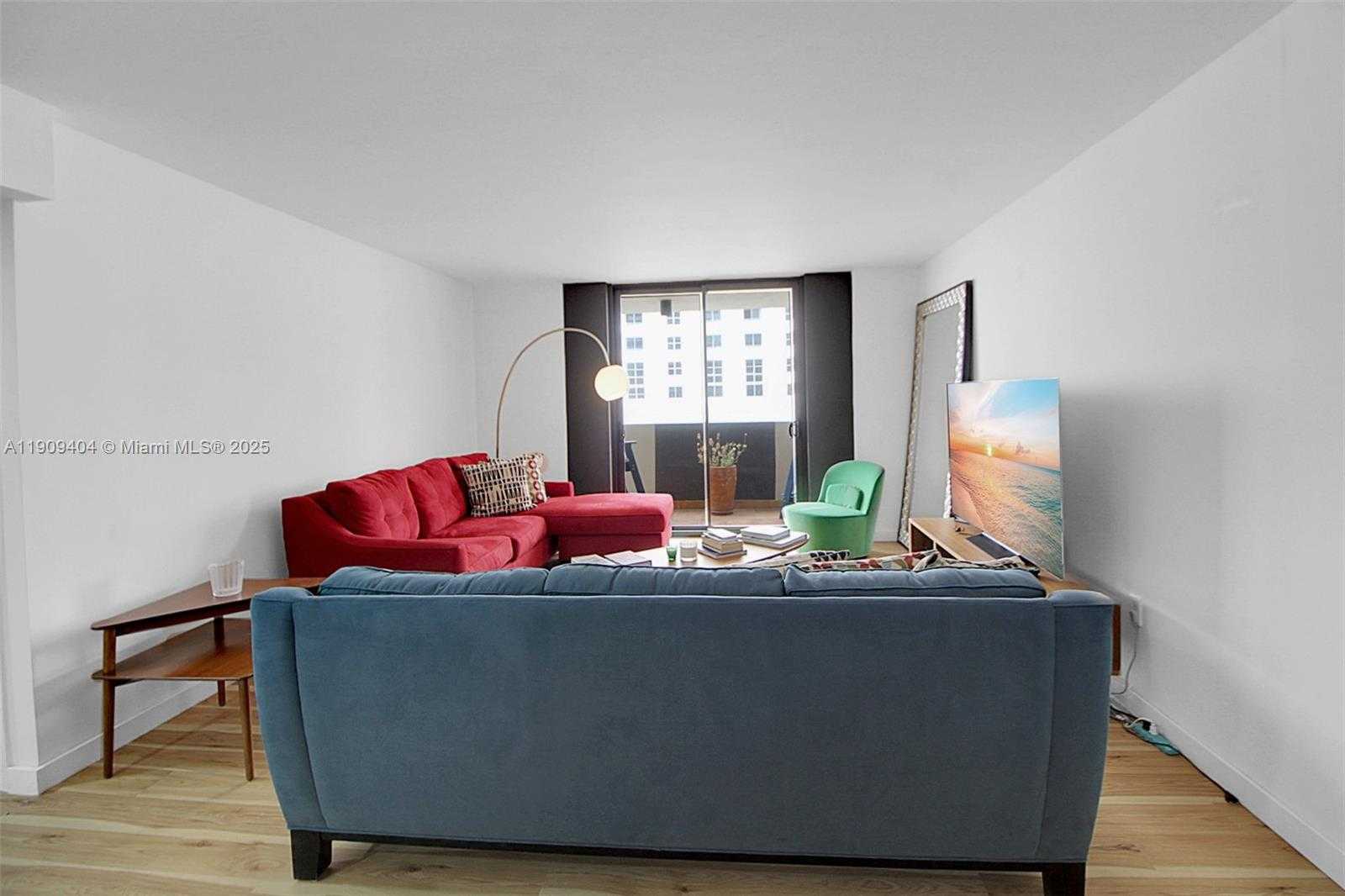 Small Image of 1621 COLLINS AVE #710, Miami Beach Number 5