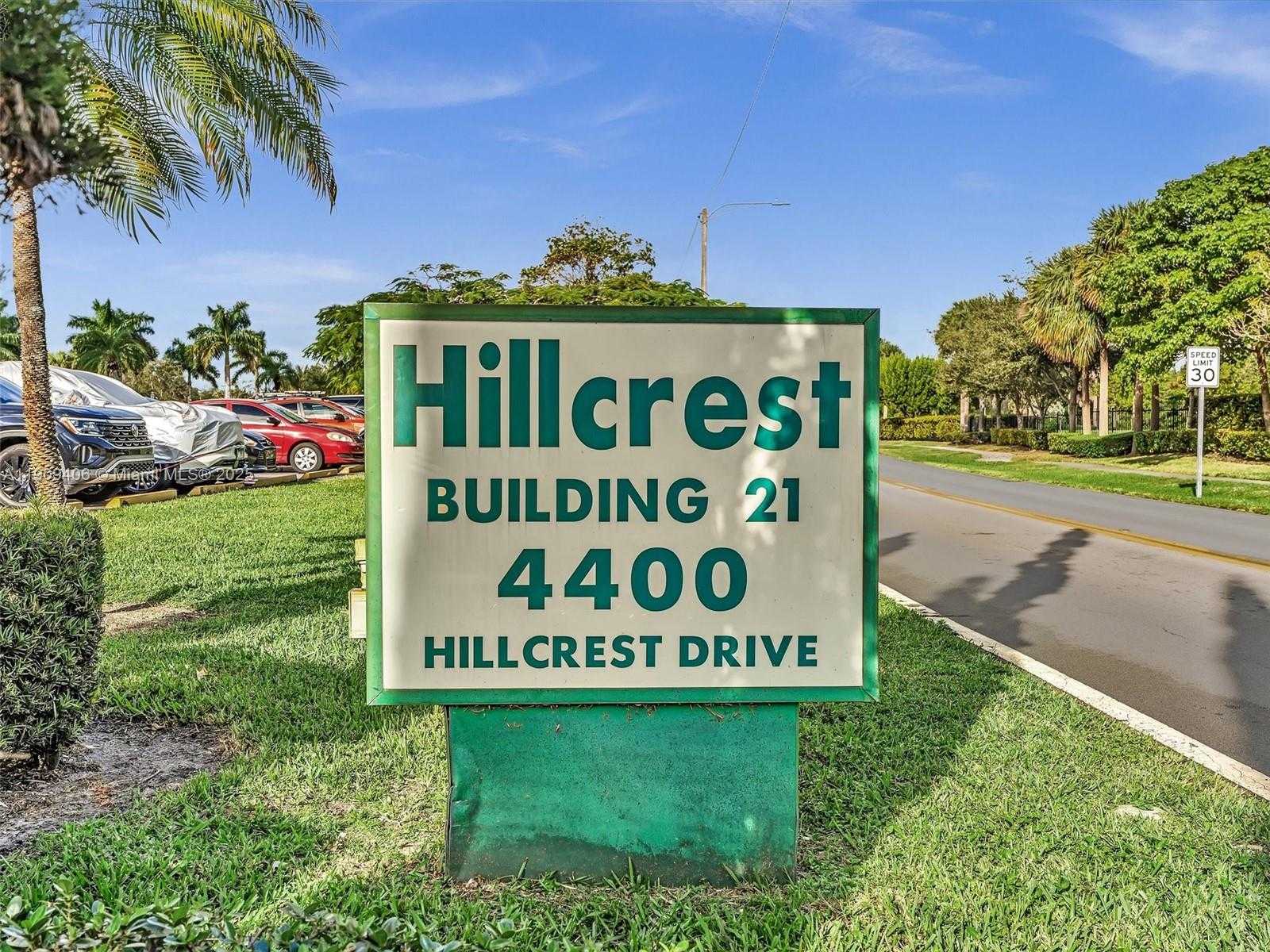 Small Image of 4400 HILLCREST DR #617B, Hollywood Number 1