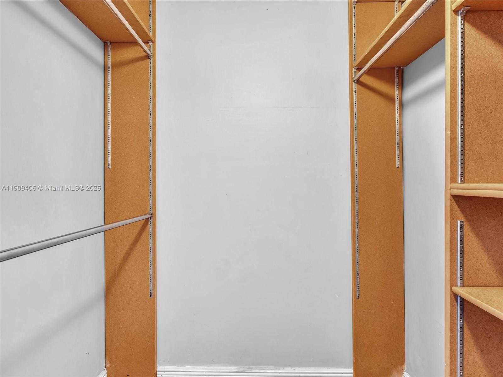 Small Image of 4400 HILLCREST DR #617B, Hollywood Number 35