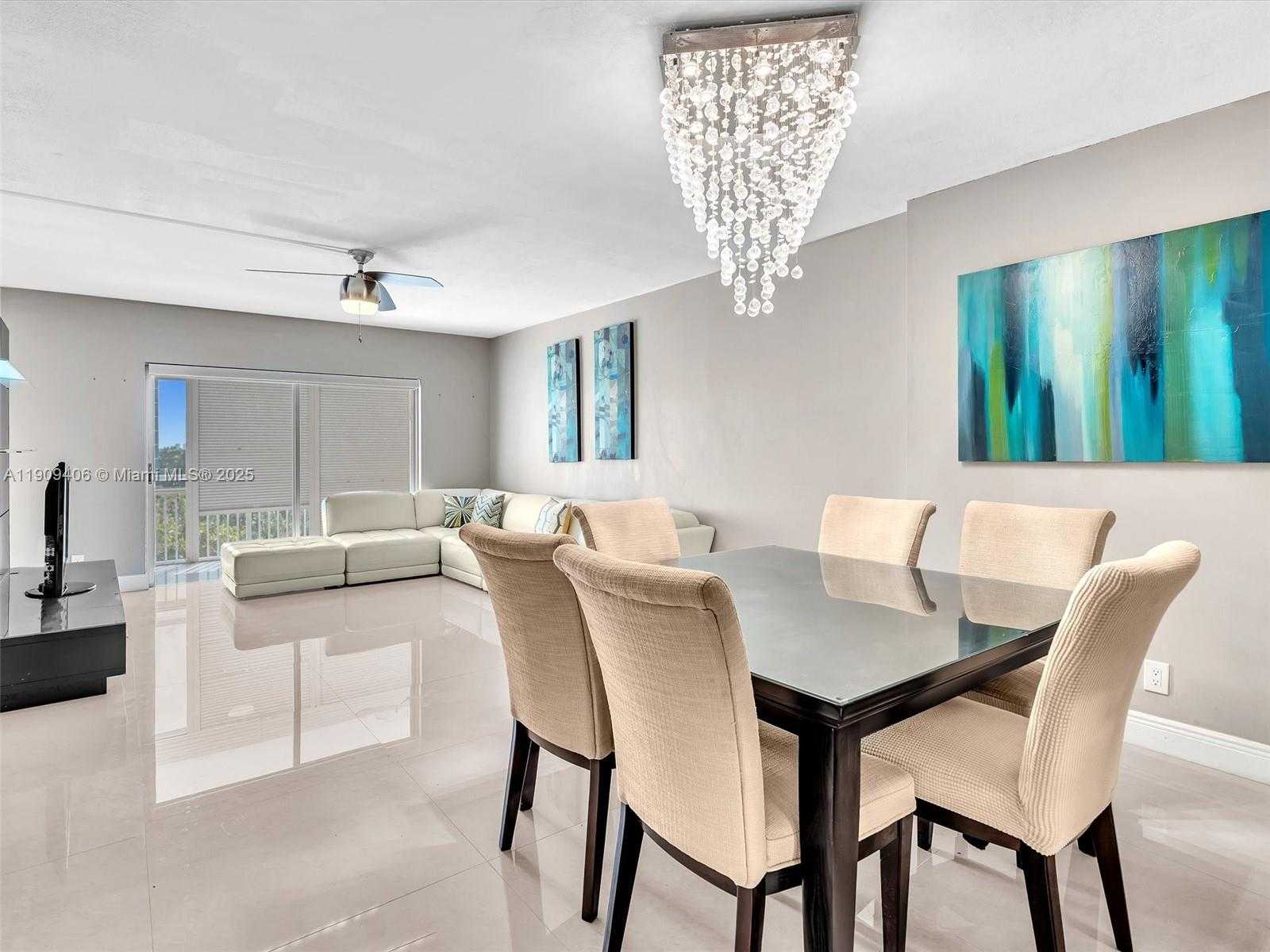 Small Image of 4400 HILLCREST DR #617B, Hollywood Number 5