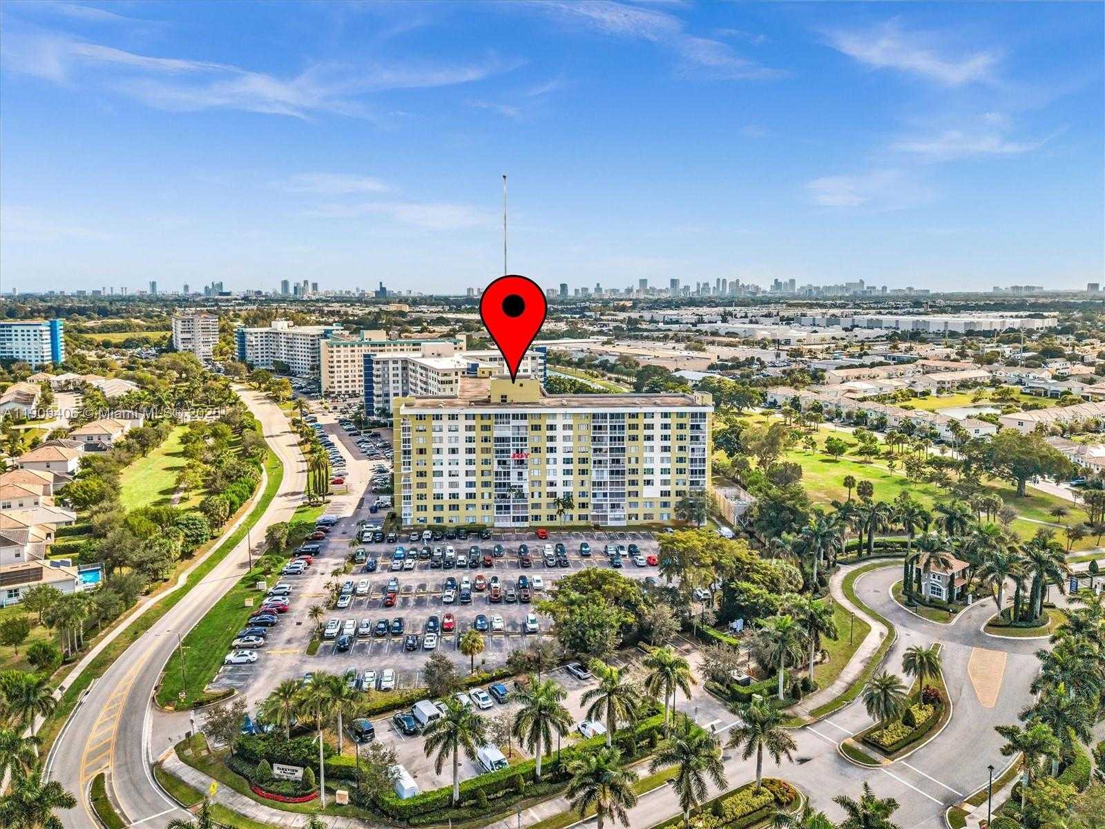 Small Image of 4400 HILLCREST DR #617B, Hollywood Number 52