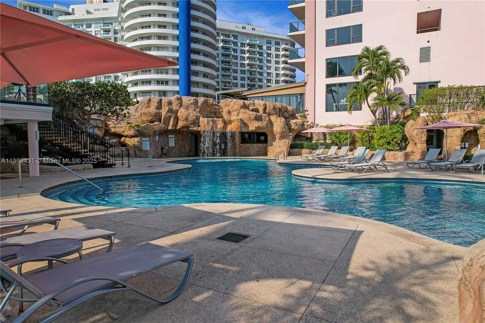 Small Image of 5225 COLLINS AVE #1403, Miami Beach Number 18