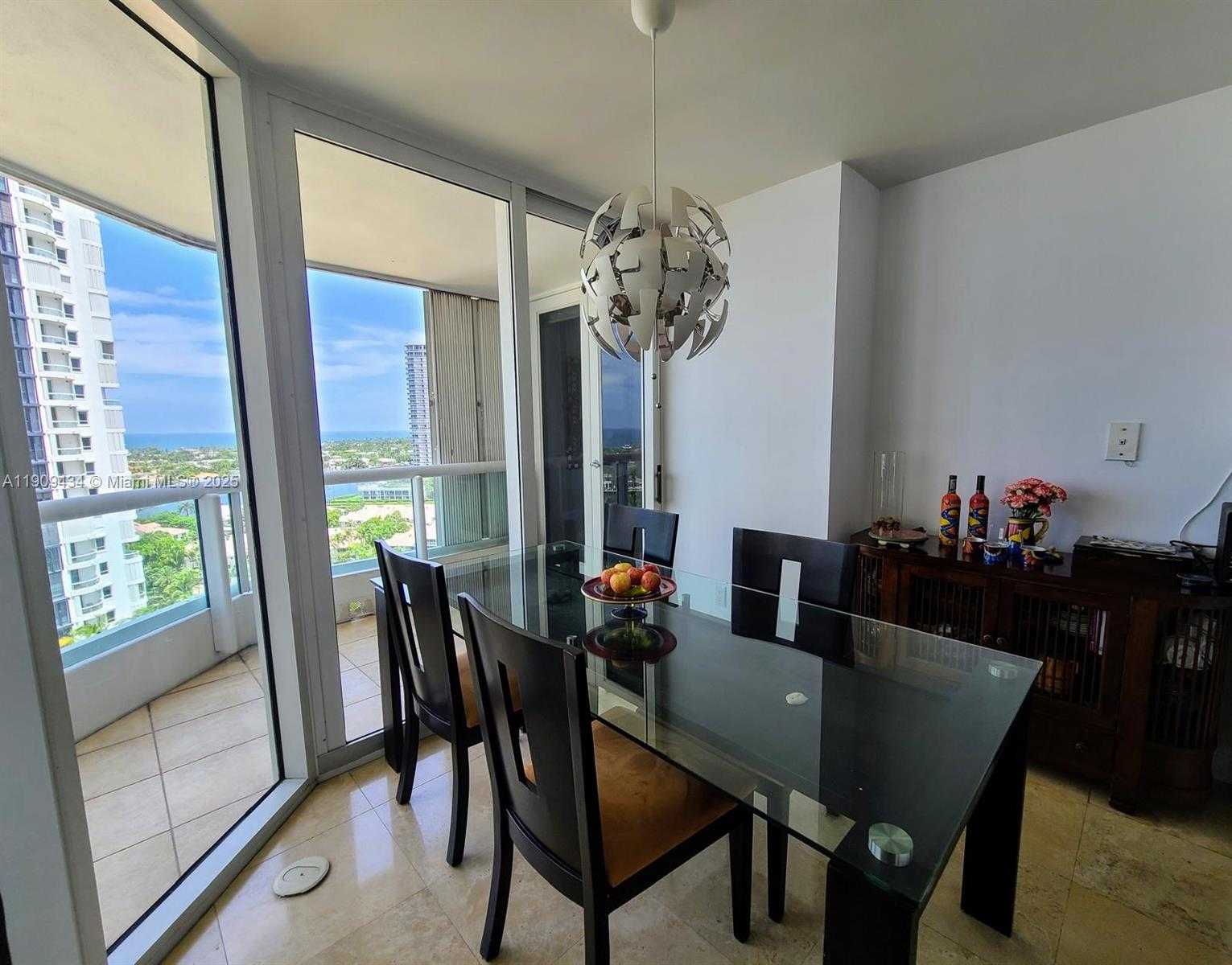 Small Image of 21055 YACHT CLUB DR #1602, Aventura Number 14