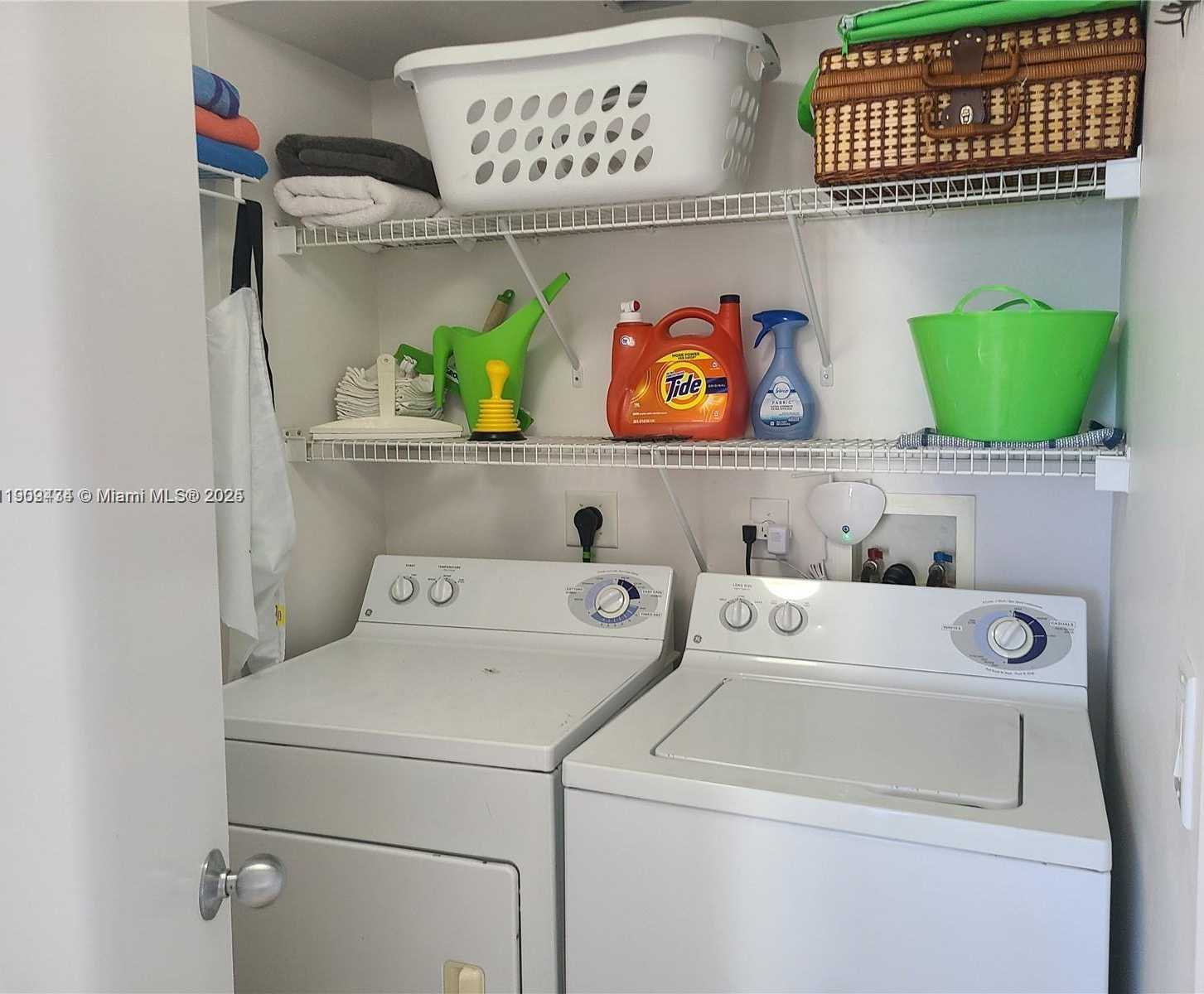 Small Image of 21055 YACHT CLUB DR #1602, Aventura Number 17