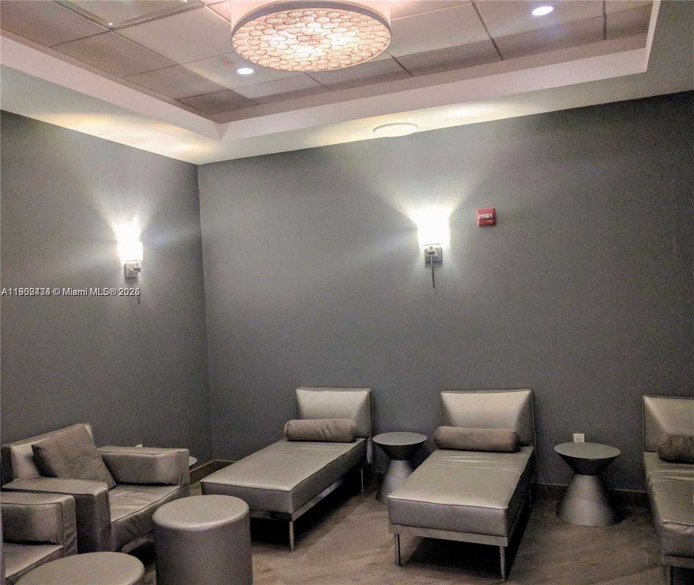 Small Image of 21055 YACHT CLUB DR #1602, Aventura Number 26