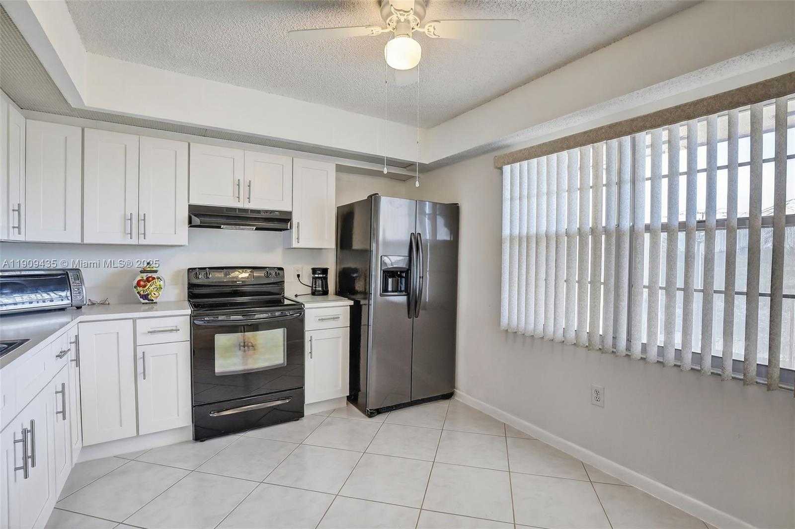Small Image of 13105 SOUTH WEST 16TH CT #407L, Pembroke Pines Number 2