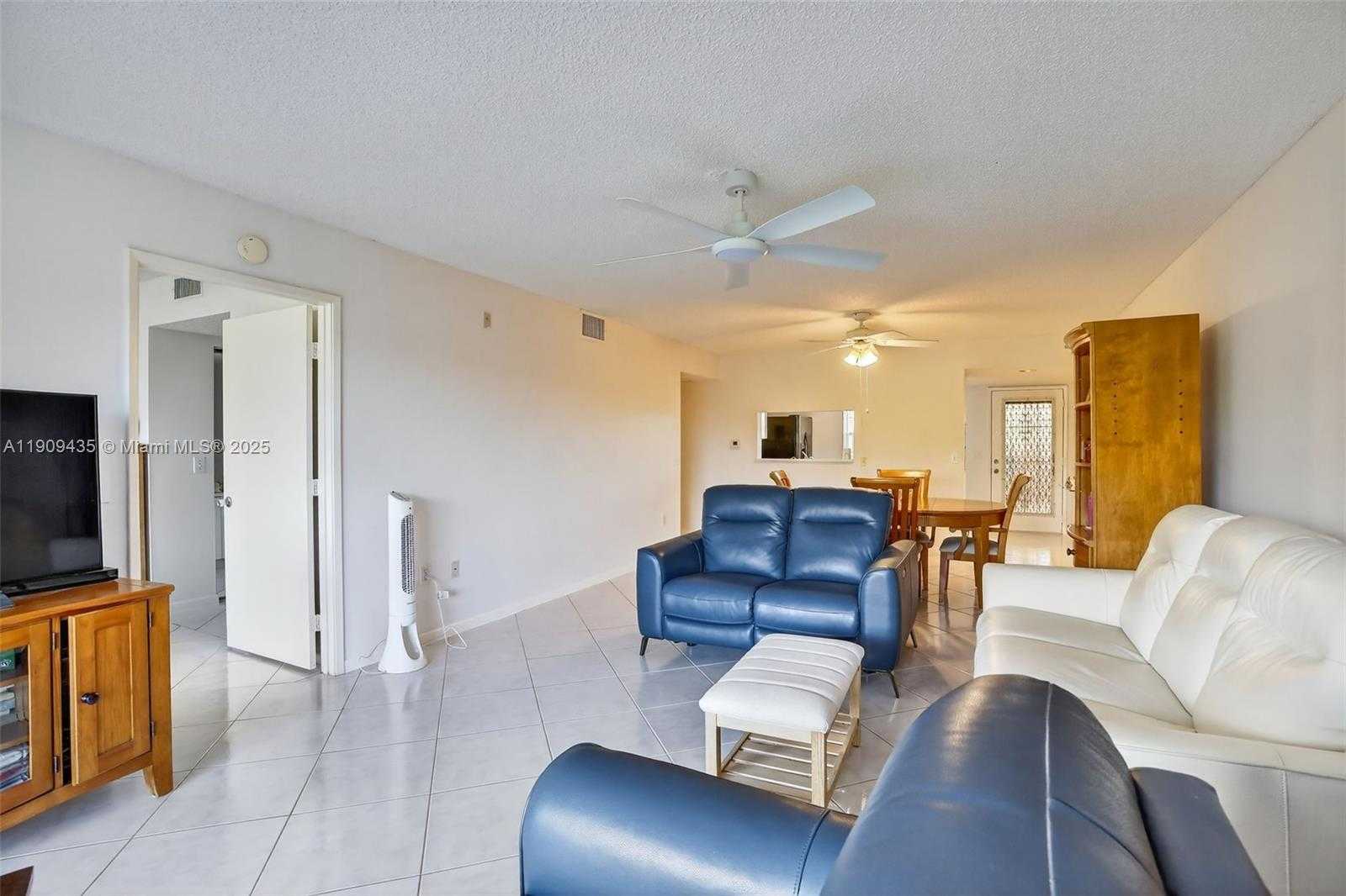 Small Image of 13105 SOUTH WEST 16TH CT #407L, Pembroke Pines Number 21