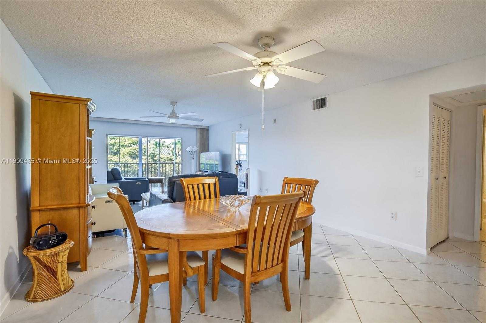 Small Image of 13105 SOUTH WEST 16TH CT #407L, Pembroke Pines Number 22