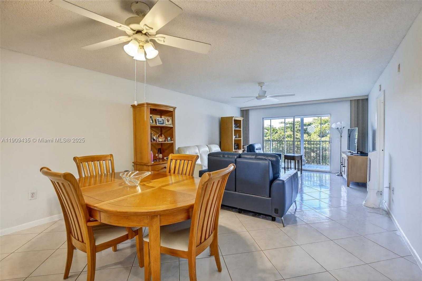 Small Image of 13105 SOUTH WEST 16TH CT #407L, Pembroke Pines Number 23