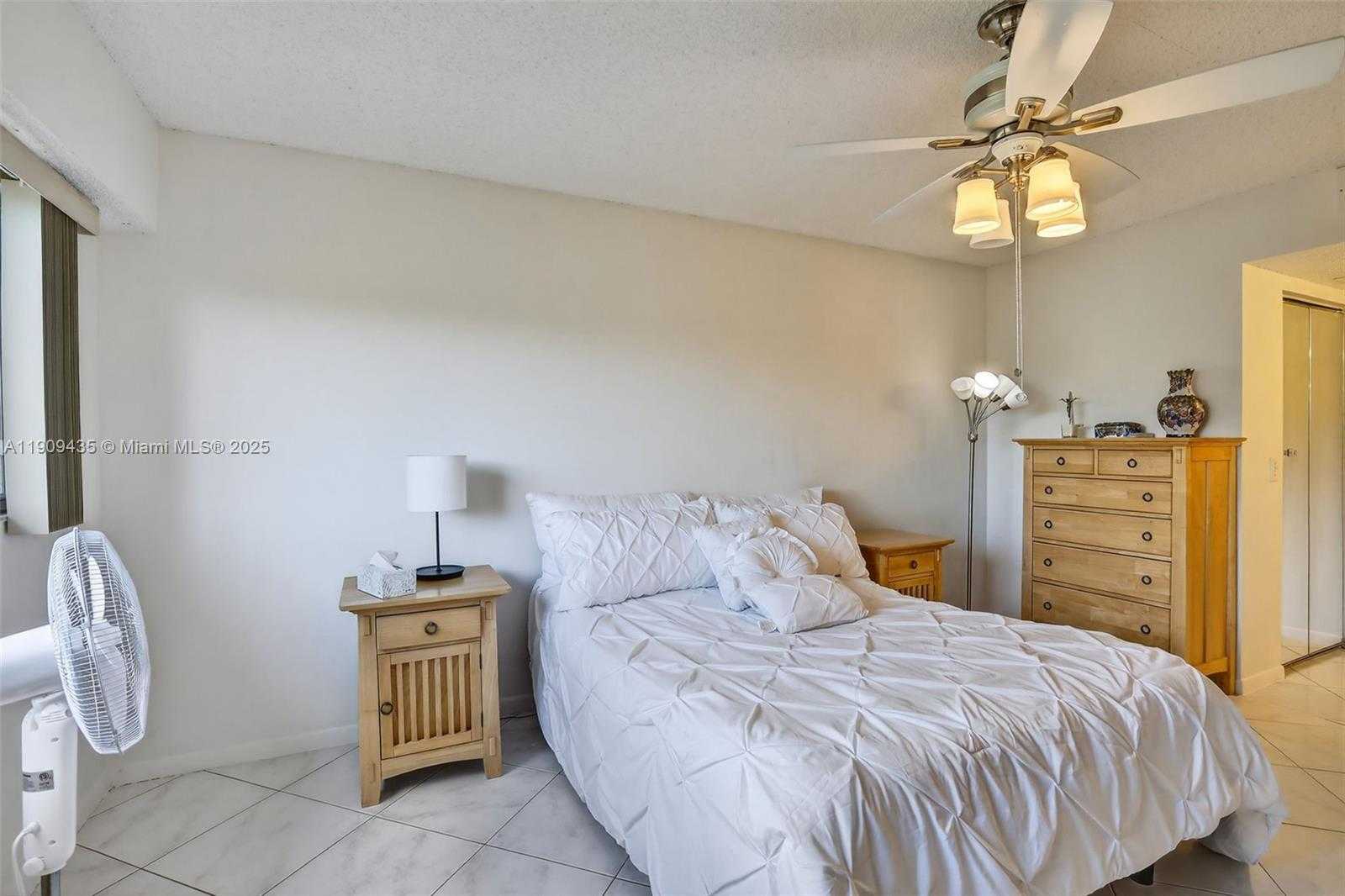 Small Image of 13105 SOUTH WEST 16TH CT #407L, Pembroke Pines Number 30