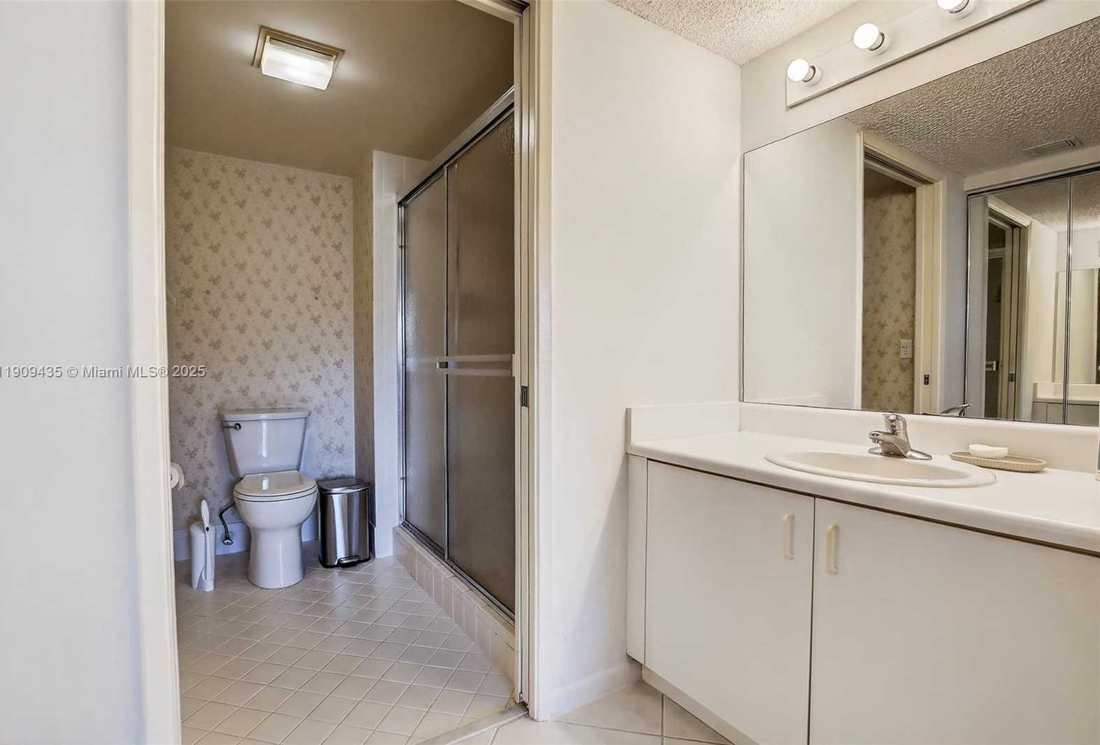 Small Image of 13105 SOUTH WEST 16TH CT #407L, Pembroke Pines Number 32