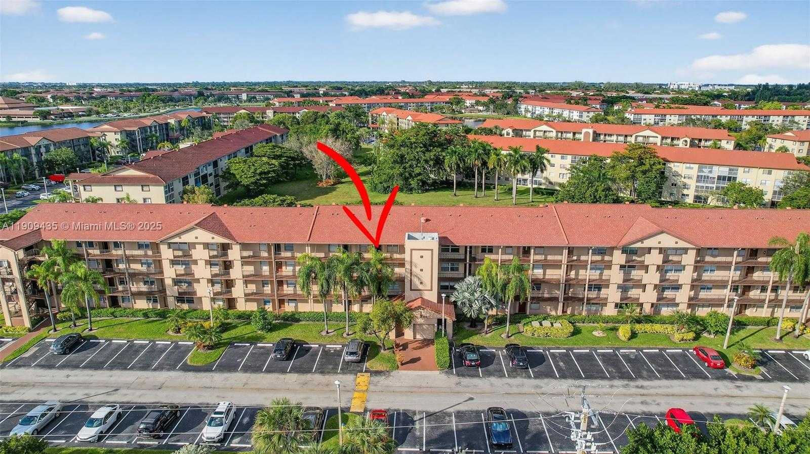 Small Image of 13105 SOUTH WEST 16TH CT #407L, Pembroke Pines Number 8
