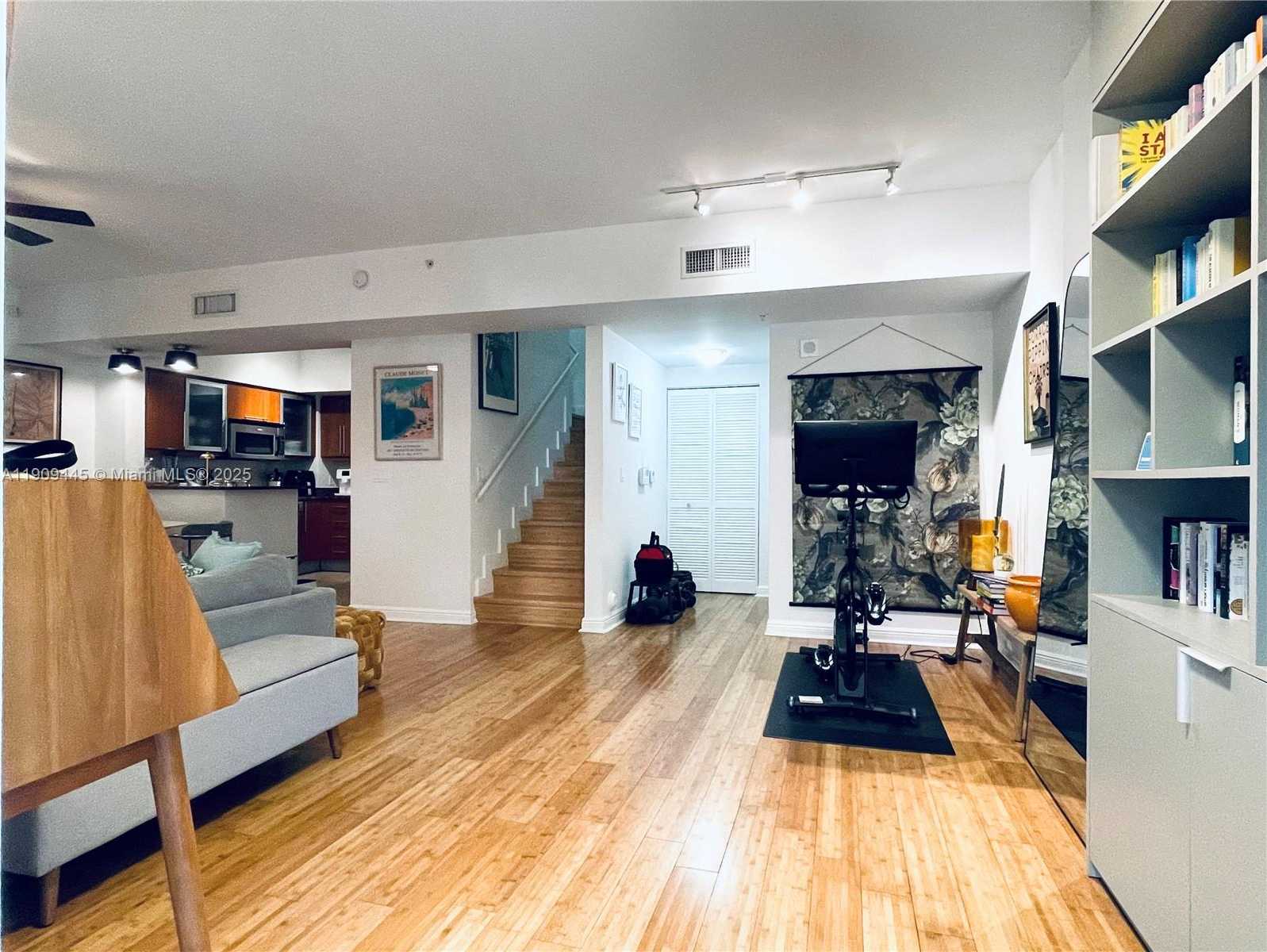 Small Image of 888 SOUTH DOUGLAS RD #119, Coral Gables Number 1