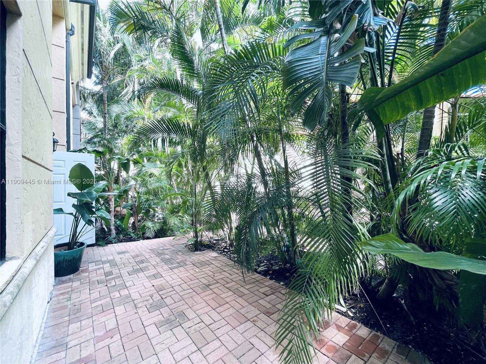 Small Image of 888 SOUTH DOUGLAS RD #119, Coral Gables Number 27