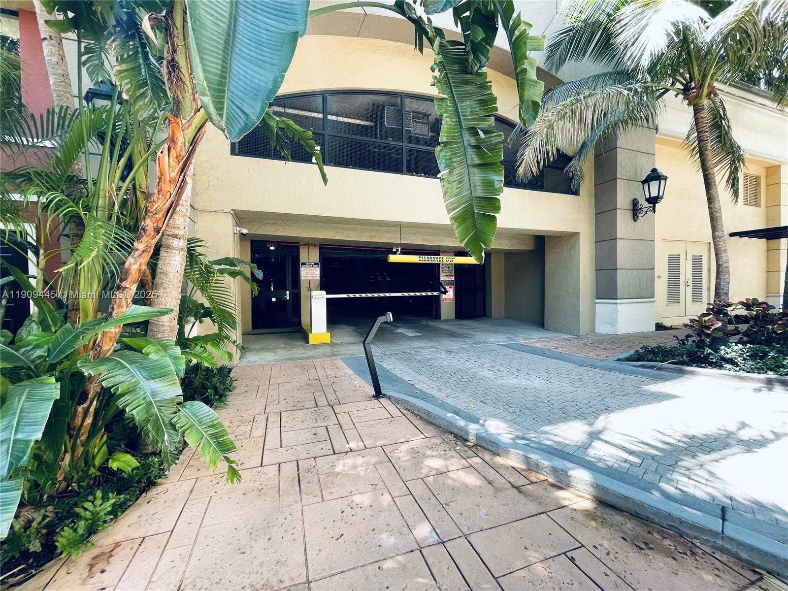 Small Image of 888 SOUTH DOUGLAS RD #119, Coral Gables Number 34