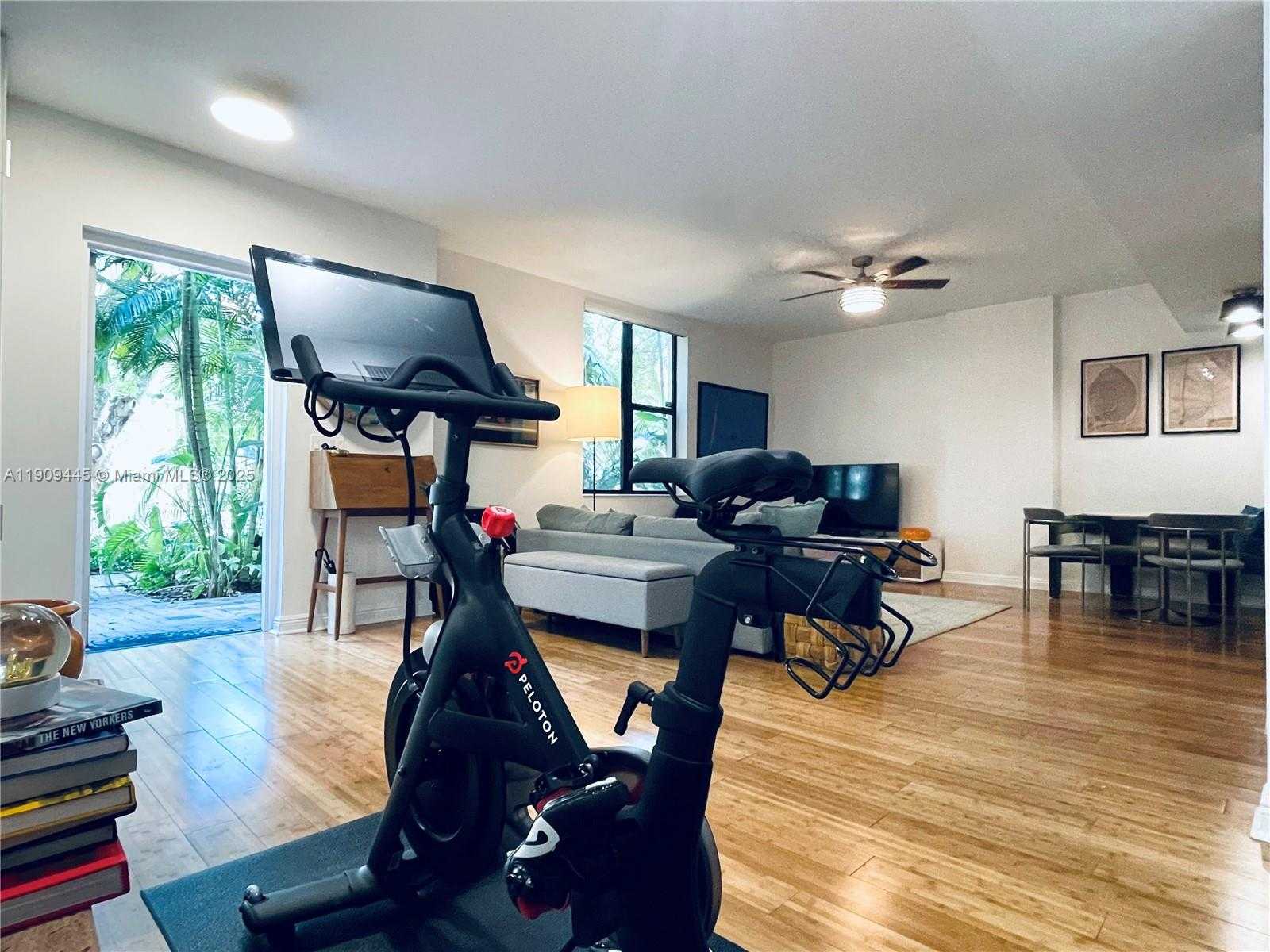 Small Image of 888 SOUTH DOUGLAS RD #119, Coral Gables Number 4