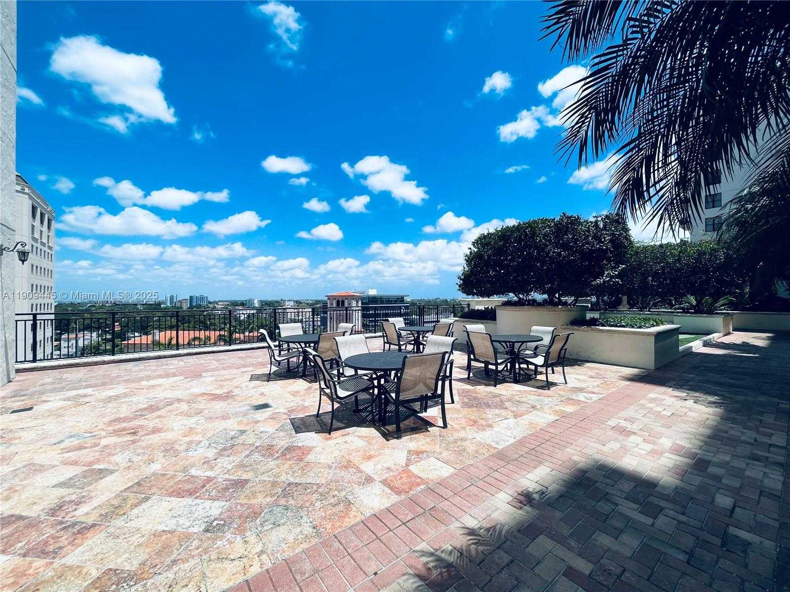 Small Image of 888 SOUTH DOUGLAS RD #119, Coral Gables Number 8