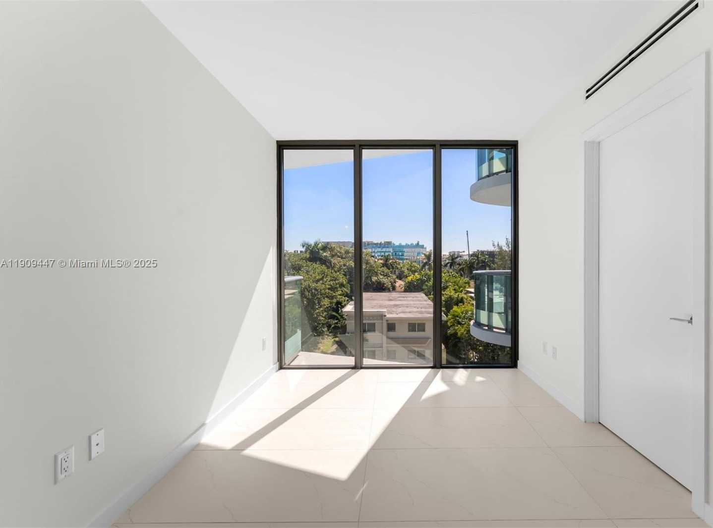 Small Image of 9901 WEST BAY HARBOR DR #506, Bay Harbor Islands Number 18