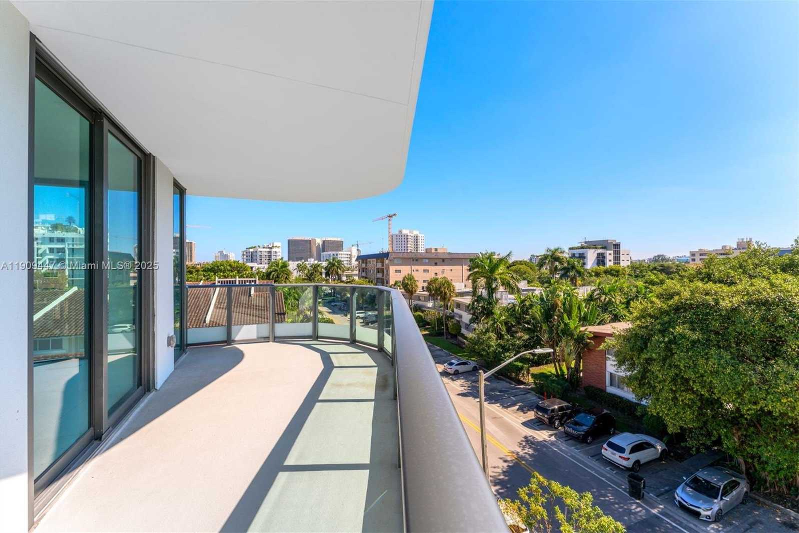 Small Image of 9901 WEST BAY HARBOR DR #506, Bay Harbor Islands Number 20