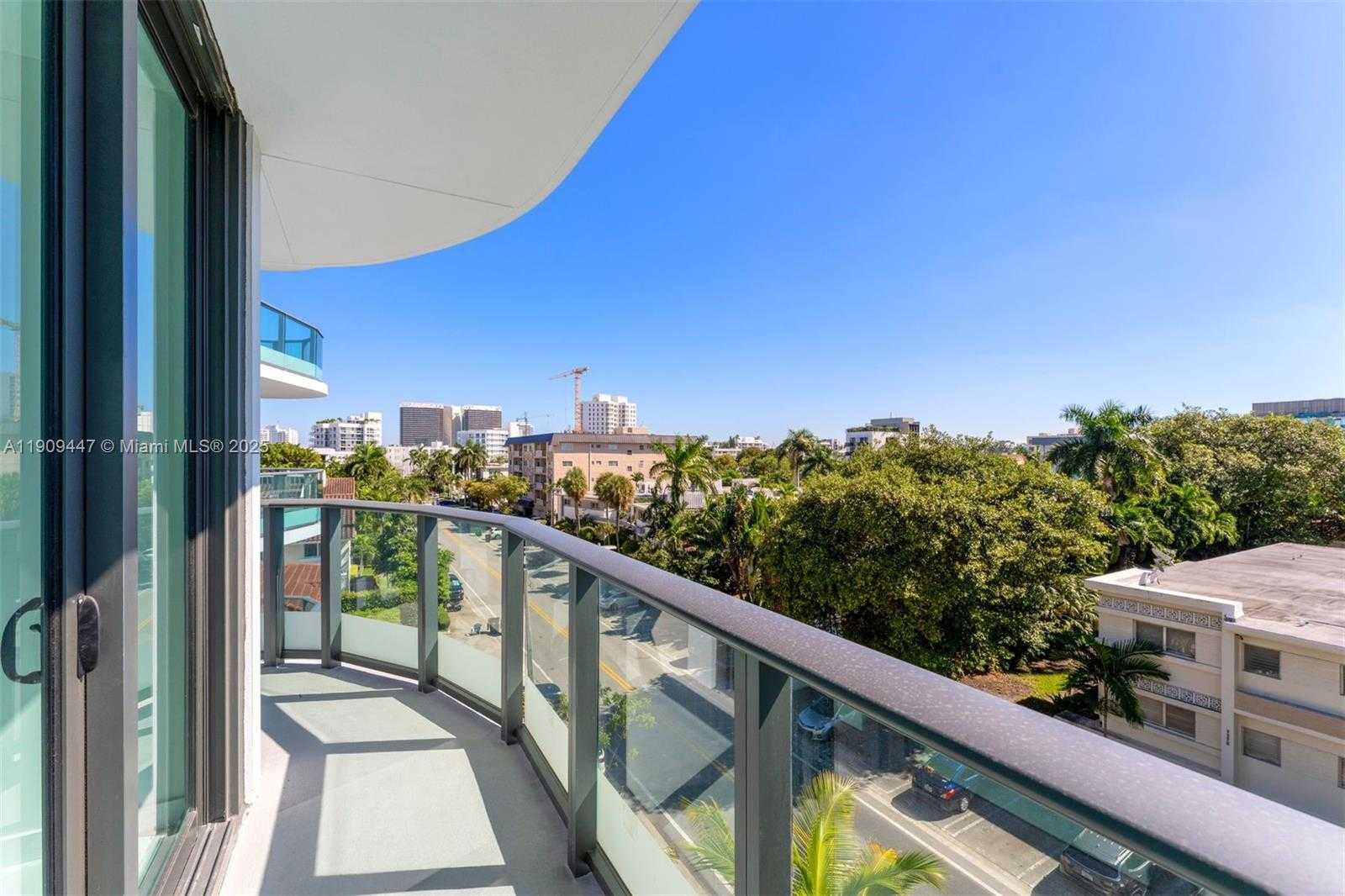 Small Image of 9901 WEST BAY HARBOR DR #506, Bay Harbor Islands Number 21