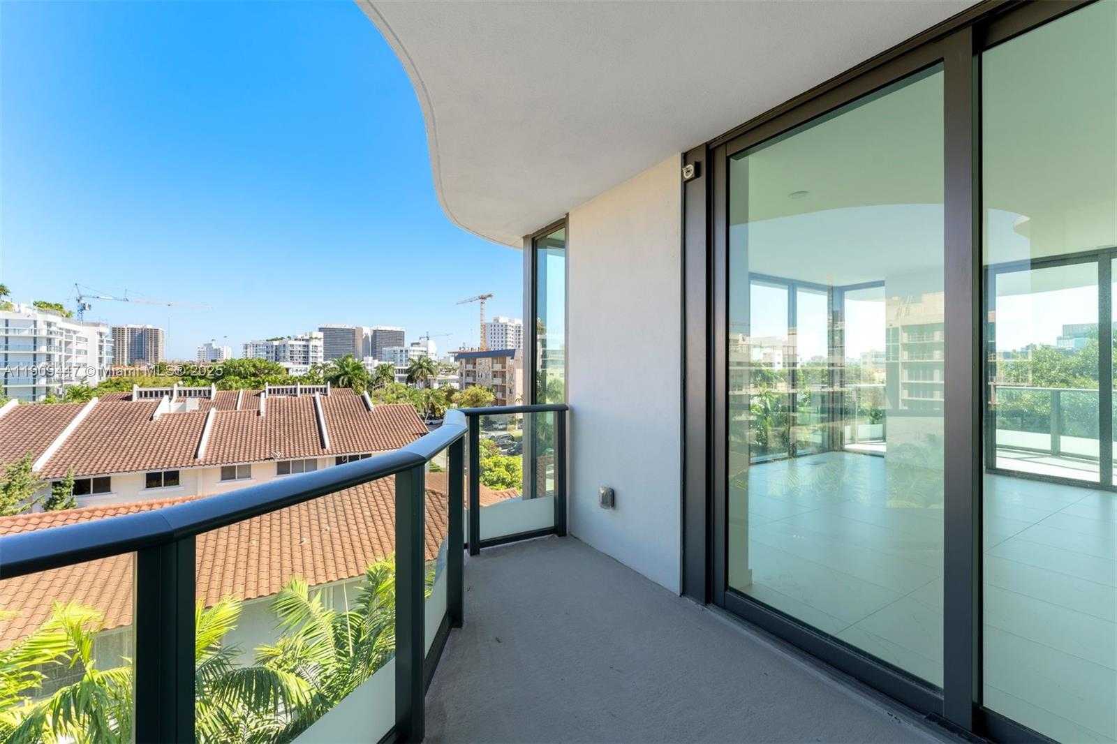 Small Image of 9901 WEST BAY HARBOR DR #506, Bay Harbor Islands Number 24