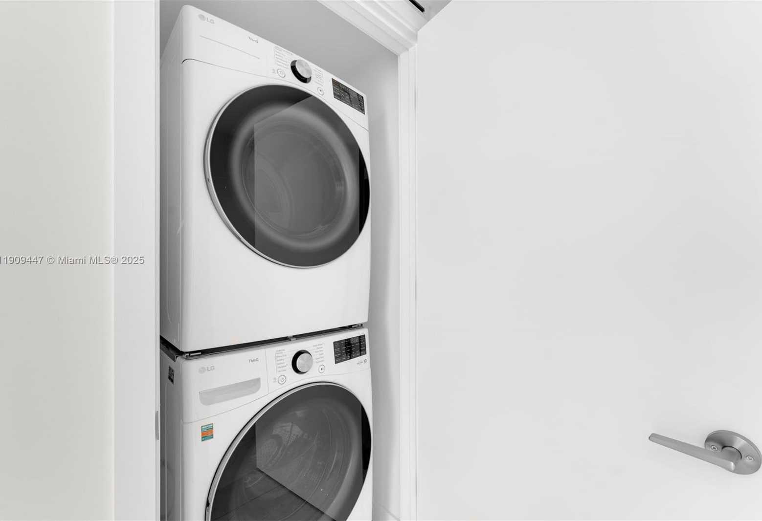 Small Image of 9901 WEST BAY HARBOR DR #506, Bay Harbor Islands Number 25