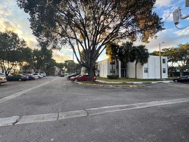 Small Image of 3610 SOUTH WEST 114TH AVE #4-104, Miami Number 2