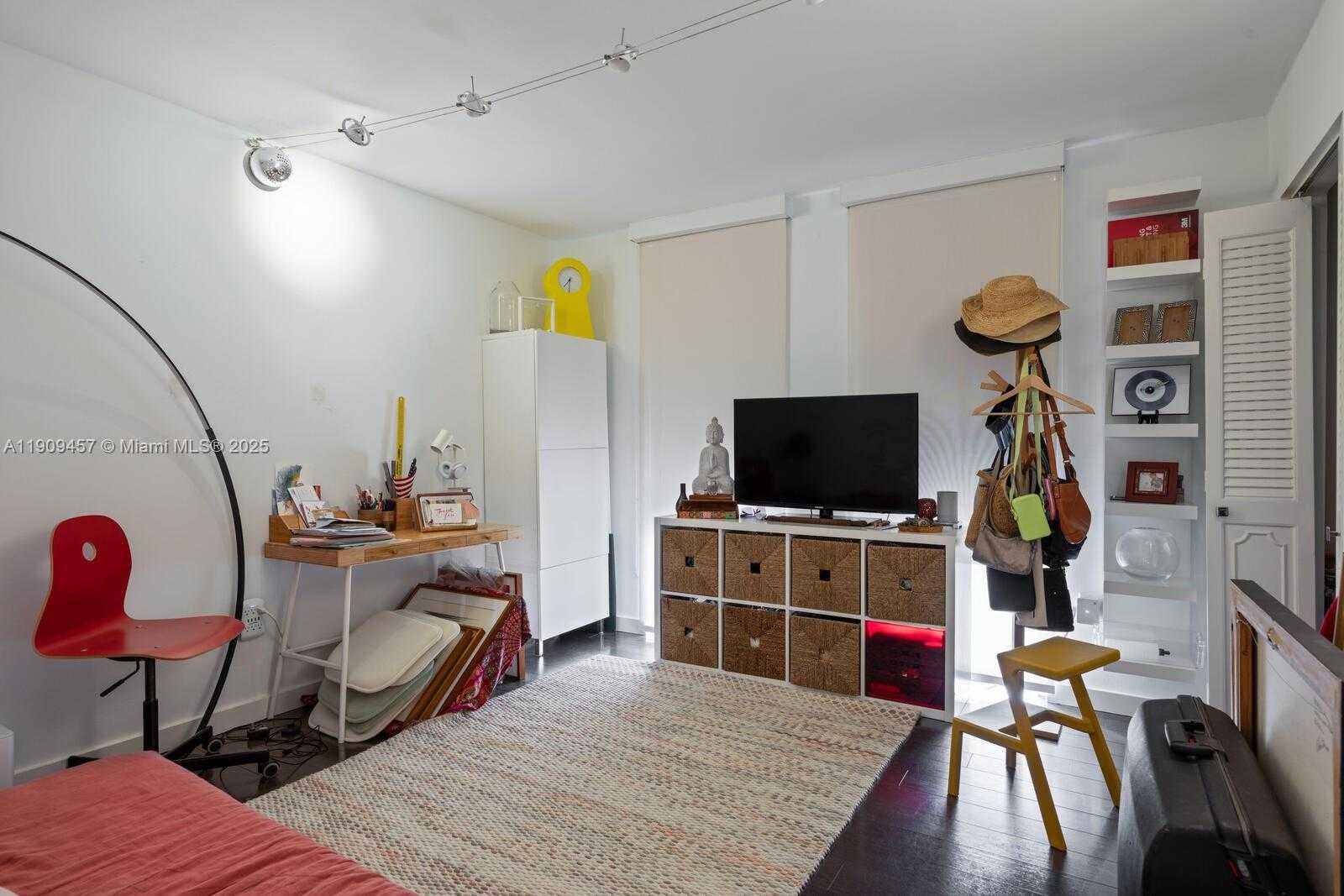 Small Image of 17500 NORTH BAY RD #S301, Sunny Isles Beach Number 11