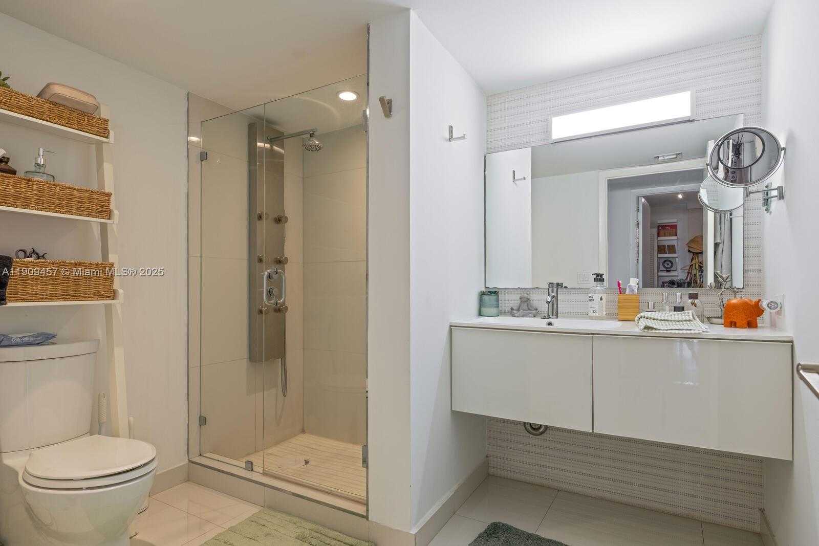 Small Image of 17500 NORTH BAY RD #S301, Sunny Isles Beach Number 12