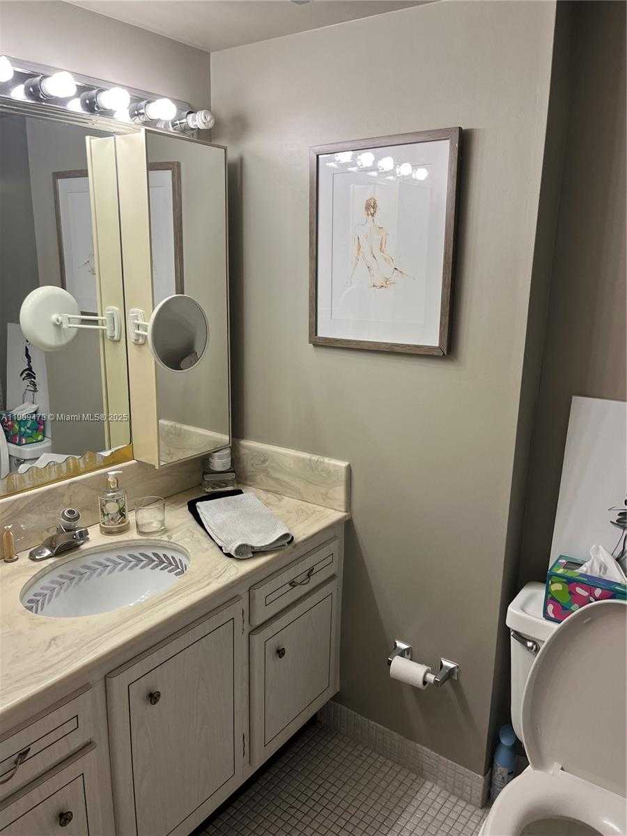 Small Image of 18011 BISCAYNE BLVD #305, Aventura Number 23