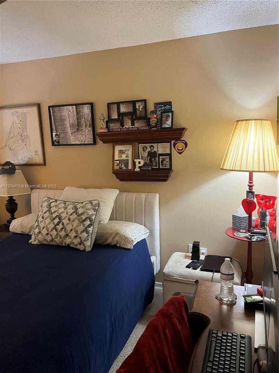 Small Image of 18011 BISCAYNE BLVD #305, Aventura Number 32