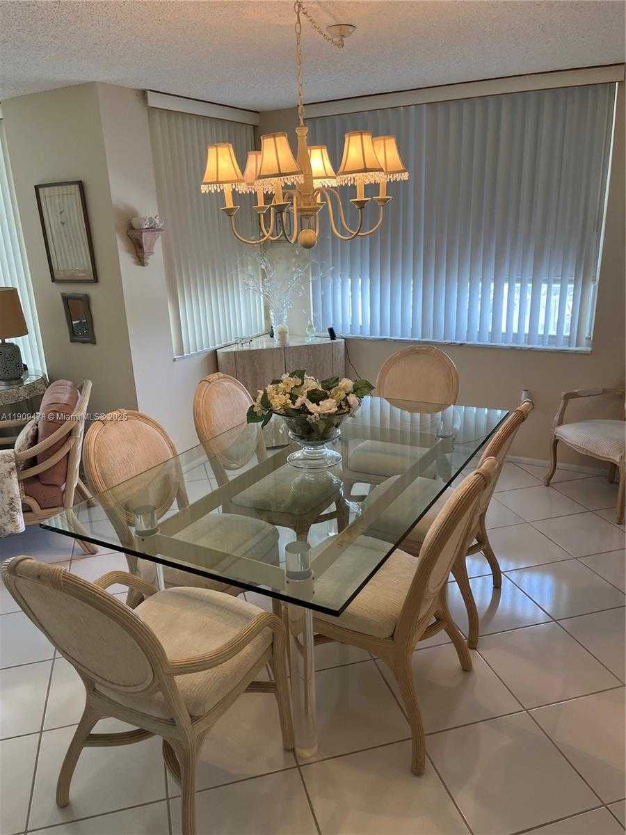 Small Image of 18011 BISCAYNE BLVD #305, Aventura Number 38