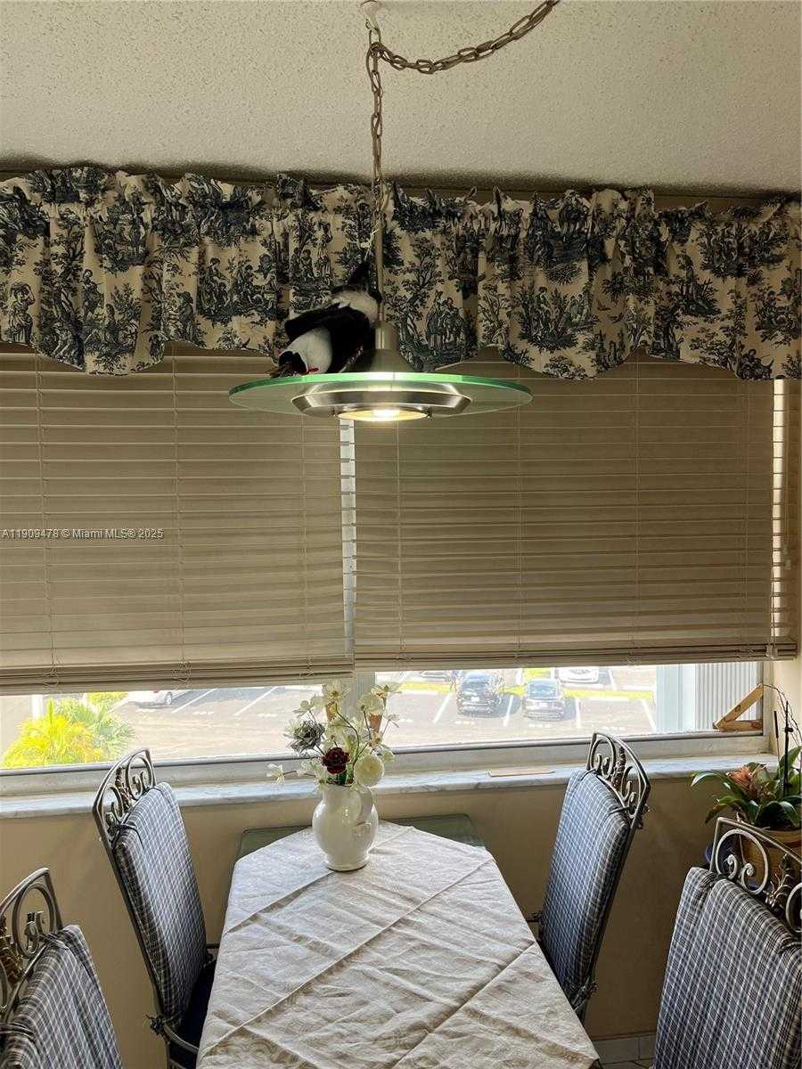 Small Image of 18011 BISCAYNE BLVD #305, Aventura Number 9