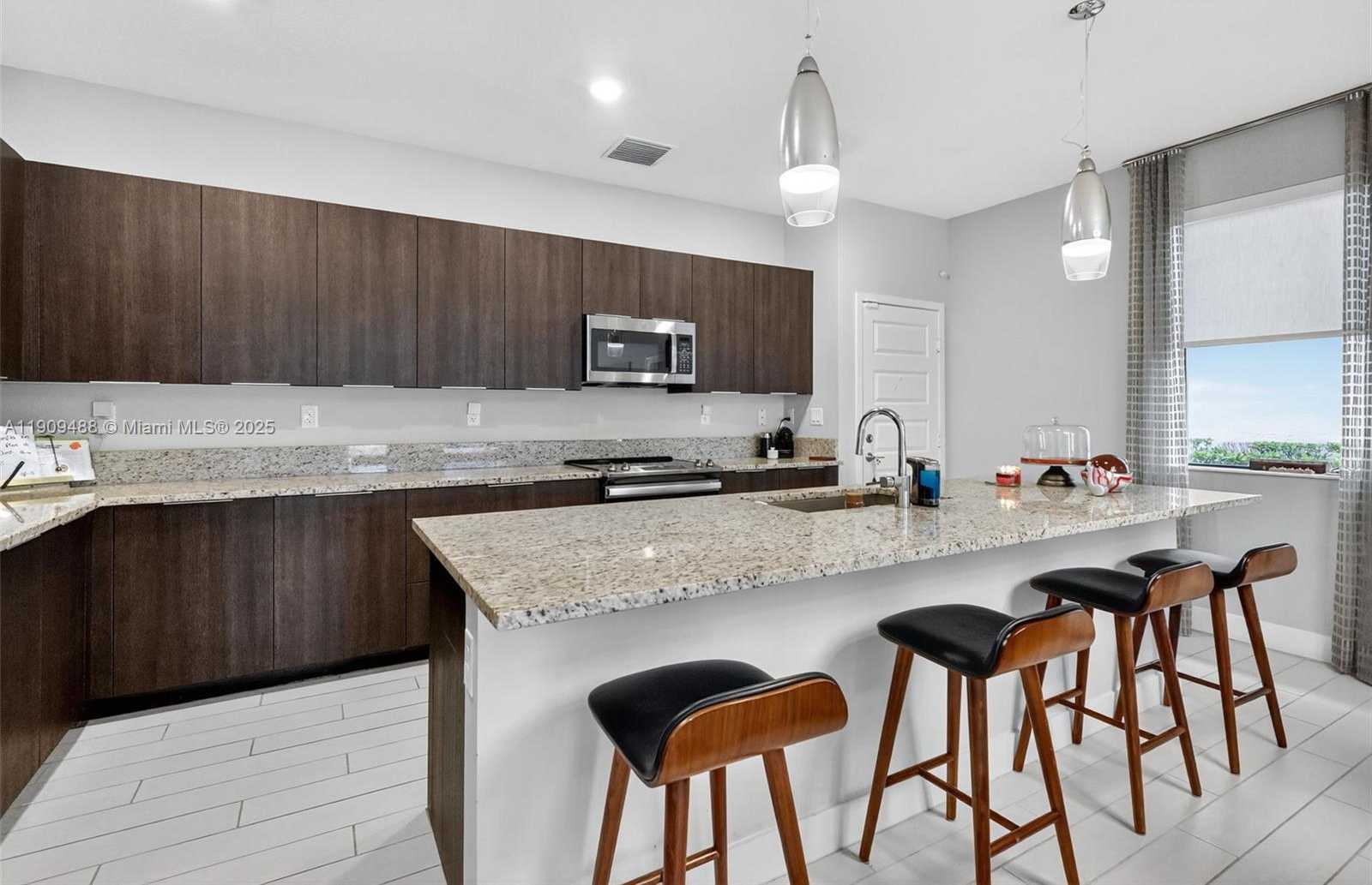 Small Image of 4740 NORTH WEST 84TH AVE, Doral Number 10