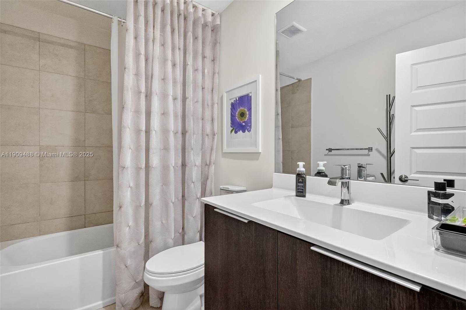 Small Image of 4740 NORTH WEST 84TH AVE, Doral Number 19